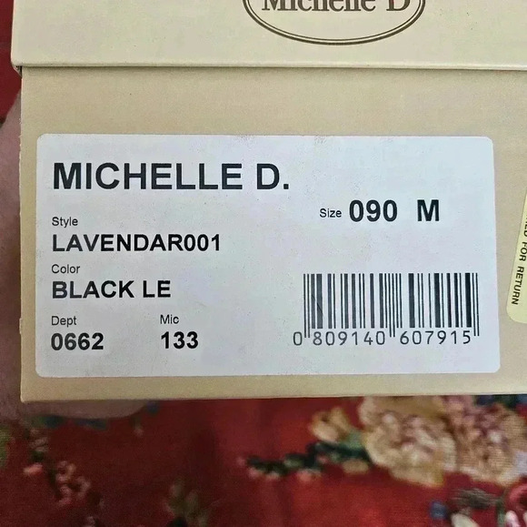 Michelle D Black Womens Low Block Heels Size 9M - Picture 4 of 4